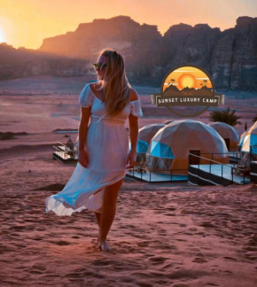 RUM SUNSET lUXURY CAMP